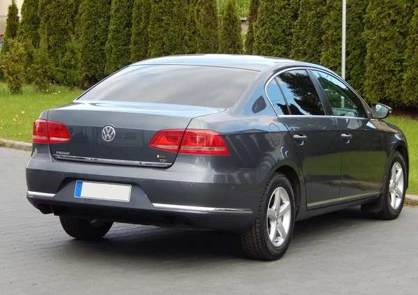 Volkswagen Passat cena 34900 przebieg: 237200, rok produkcji 2013 z Łosice małe 137